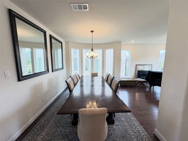 323 Butternut Way, Irving, TX 75063