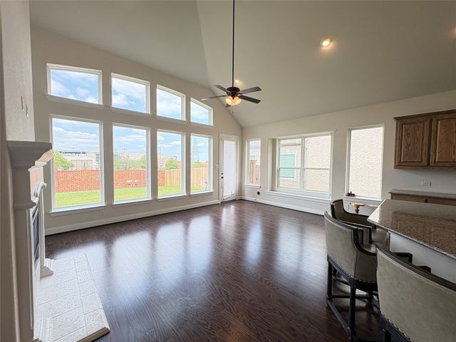 323 Butternut Way, Irving, TX 75063