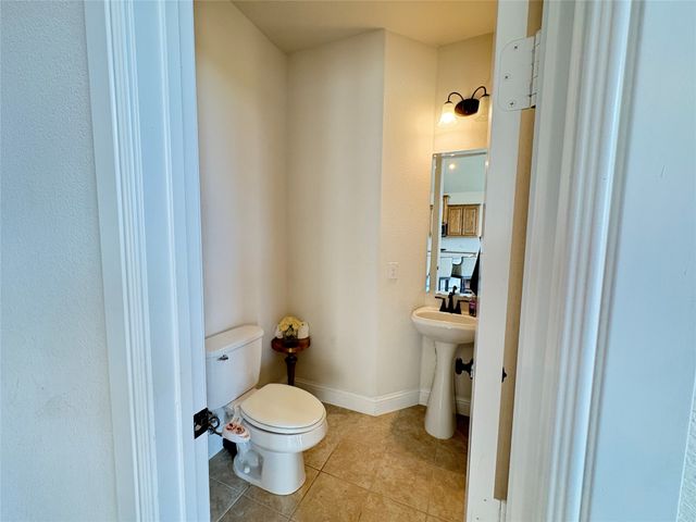 323 Butternut Way, Irving, TX 75063