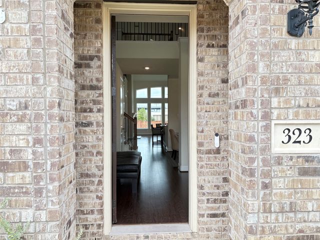 323 Butternut Way, Irving, TX 75063