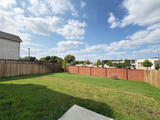 323 Butternut Way, Irving, TX 75063