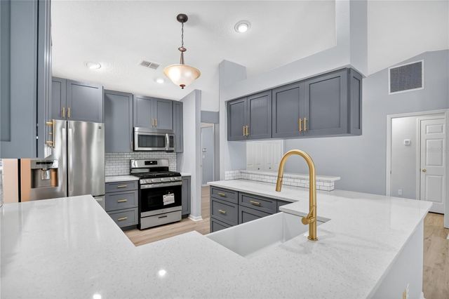 59 HOLLOW PINE DRIVE, Debary, FL 32713