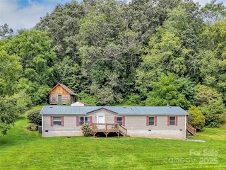 21 Crooked Trail, Canton, NC 28716