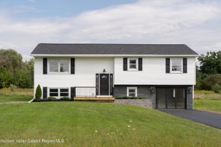 45 Twisted Tree Lane, New Baltimore, NY 12124