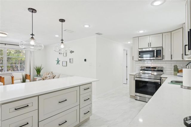 578-580 COMPANION WAY, Longboat Key, FL 34228