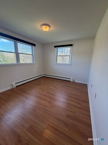 24 Webb Circle, Monroe, CT 06468