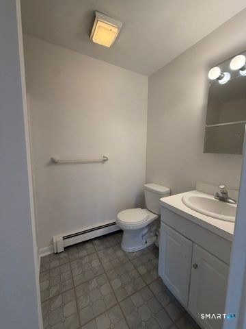 24 Webb Circle, Monroe, CT 06468