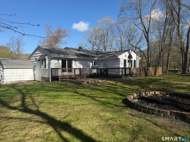24 Webb Circle, Monroe, CT 06468