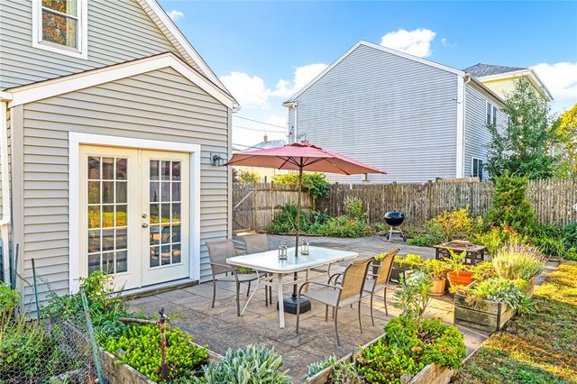 434 Grand Avenue, Pawtucket, RI 02861