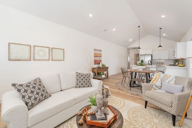 2152 E Elk Ridge Ave, Goddard, KS 67052