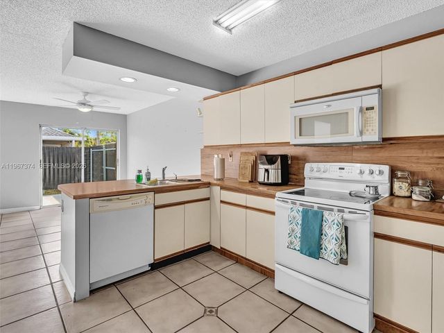 18379 SW 138th Pl, Miami, FL 33177