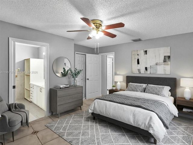 18379 SW 138th Pl, Miami, FL 33177