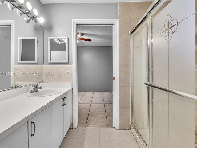 18379 SW 138th Pl, Miami, FL 33177