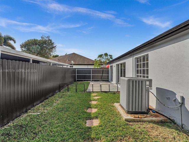 18379 SW 138th Pl, Miami, FL 33177