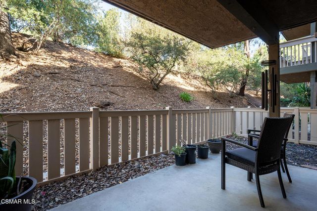 327 Chestnut Hill Court 11, Thousand Oaks, CA 91360