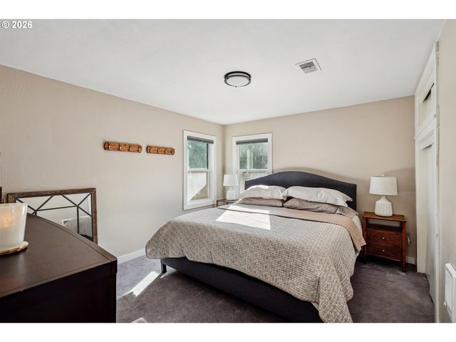 550 MADRONA Ave, Salem, OR 97302