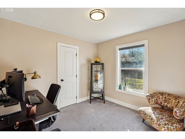 550 MADRONA Ave, Salem, OR 97302