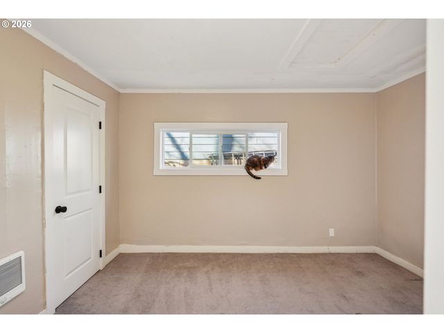 550 MADRONA Ave, Salem, OR 97302