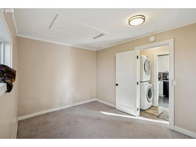 550 MADRONA Ave, Salem, OR 97302