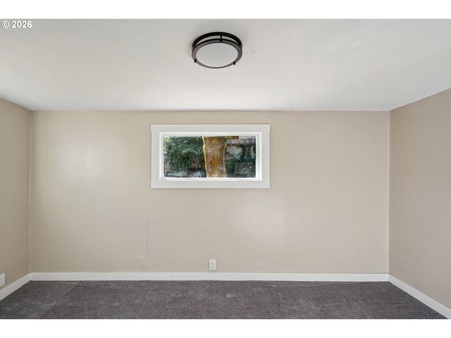 550 MADRONA Ave, Salem, OR 97302