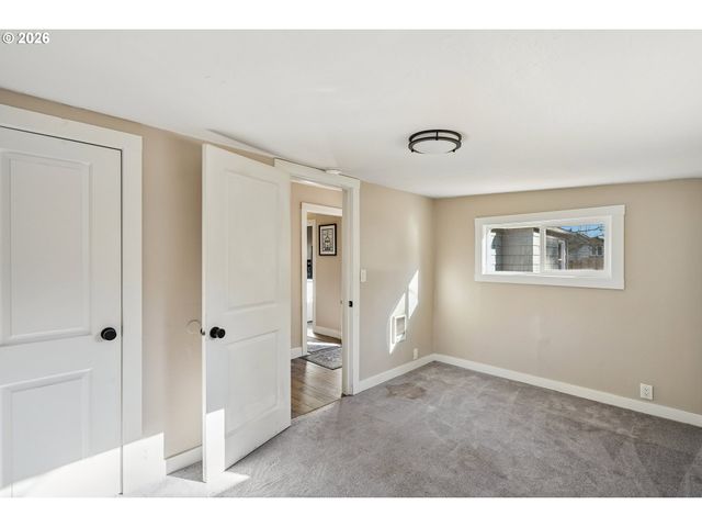 550 MADRONA Ave, Salem, OR 97302