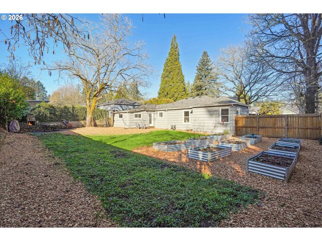 550 MADRONA Ave, Salem, OR 97302