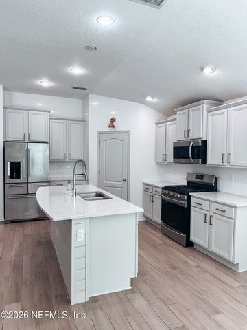 121 BALMORAL CASTLE Drive, St. Johns, FL 32259