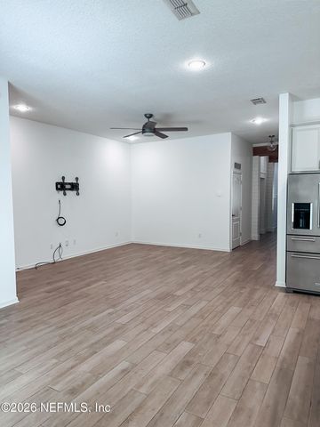 121 BALMORAL CASTLE Drive, St. Johns, FL 32259