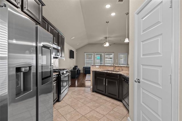4808 Ladona Court, League City, TX 77573