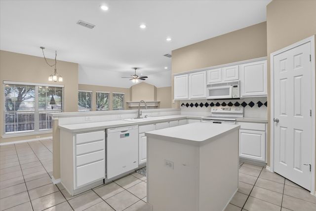 333 Carriage Lane, Saginaw, TX 76179