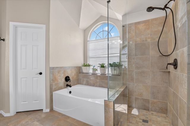 333 Carriage Lane, Saginaw, TX 76179