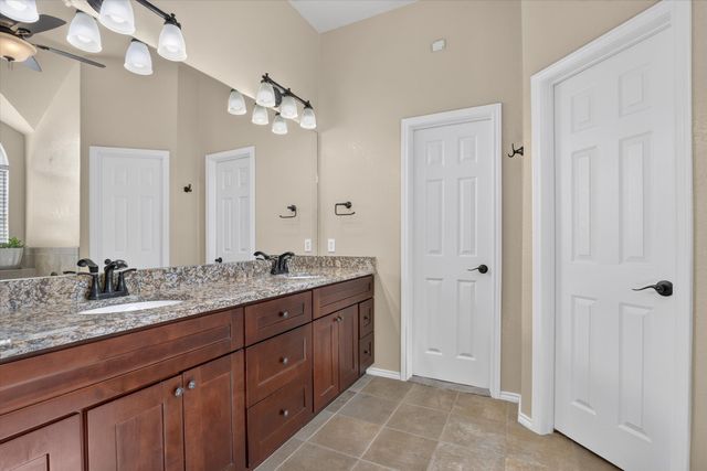 333 Carriage Lane, Saginaw, TX 76179