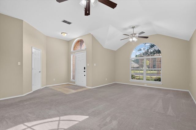 333 Carriage Lane, Saginaw, TX 76179