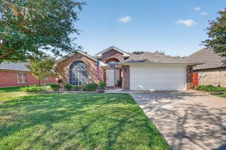 333 Carriage Lane, Saginaw, TX 76179