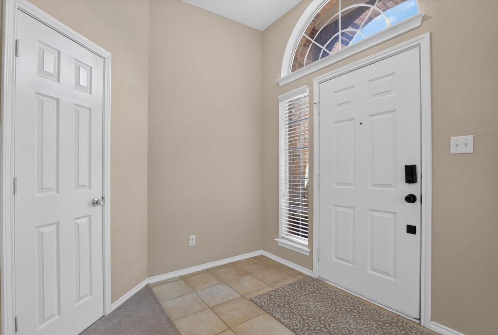 333 Carriage Lane, Saginaw, TX 76179 — photo 5