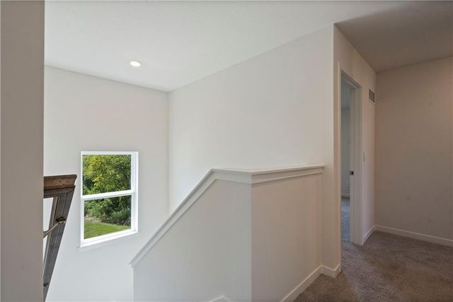 19624 W 201st Street, Spring Hill, KS 66083