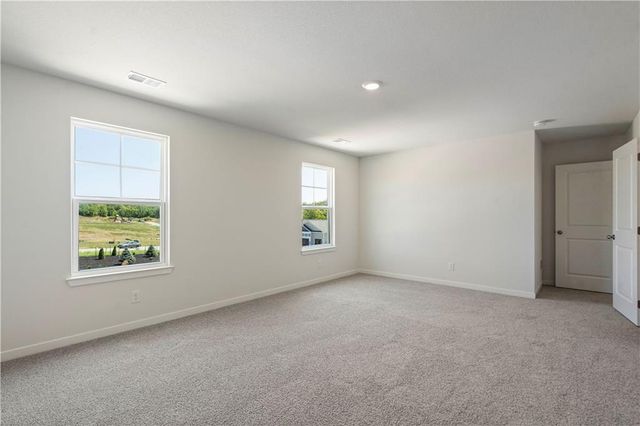 19624 W 201st Street, Spring Hill, KS 66083