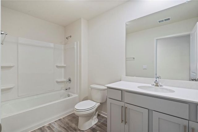 19624 W 201st Street, Spring Hill, KS 66083