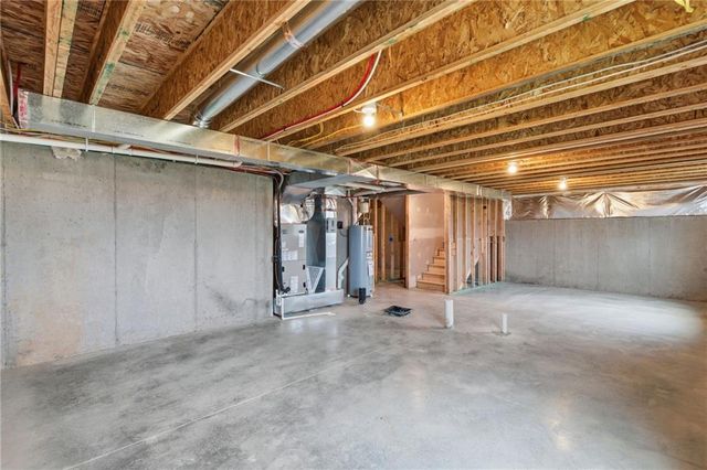 19624 W 201st Street, Spring Hill, KS 66083