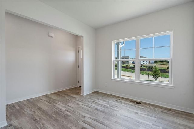 19624 W 201st Street, Spring Hill, KS 66083