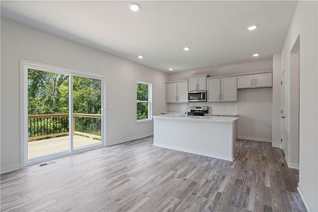 19624 W 201st Street, Spring Hill, KS 66083