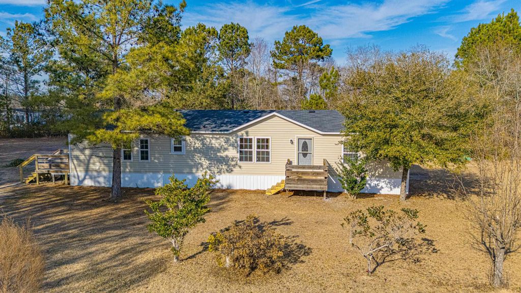 2179 Jasmine Rd., Loris, SC 29569