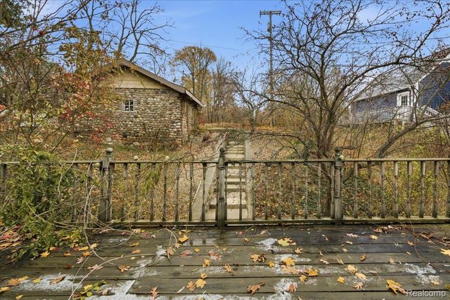 5896 Silver Birch Road, Hadley Township, MI 48462