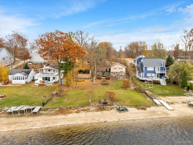 5896 Silver Birch Road, Hadley Township, MI 48462