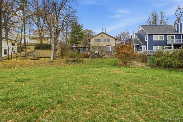 5896 Silver Birch Road, Hadley Township, MI 48462