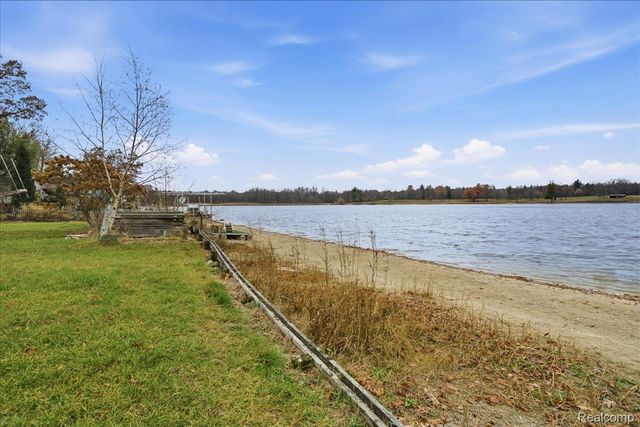 5896 Silver Birch Road, Hadley Township, MI 48462