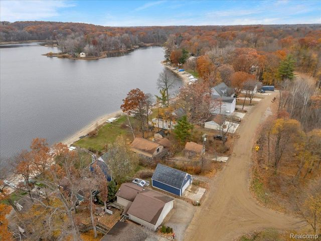 5896 Silver Birch Road, Hadley Township, MI 48462