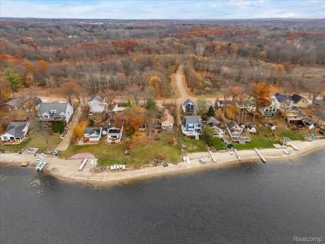 5896 Silver Birch Road, Hadley Township, MI 48462