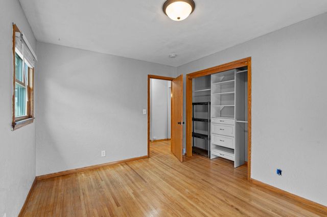 513 9th Avenue S, South Saint Paul, MN 55075