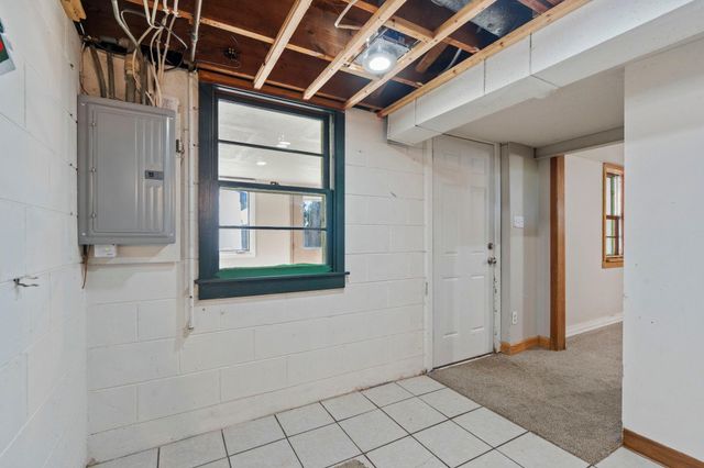 513 9th Avenue S, South Saint Paul, MN 55075